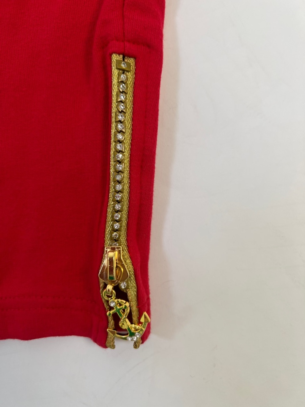 Quacker Factory Red Elastic Waist Capris with Gold Anchor Sparkly Accents - 1X - Picture 14 of 16